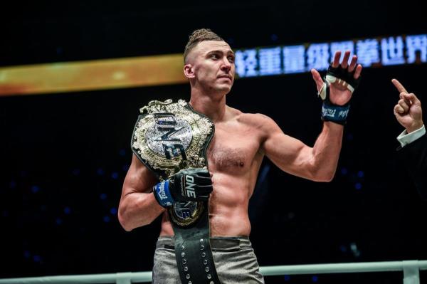 推荐一款“微信斗牛平台链接房卡-(详细分享开挂教程)