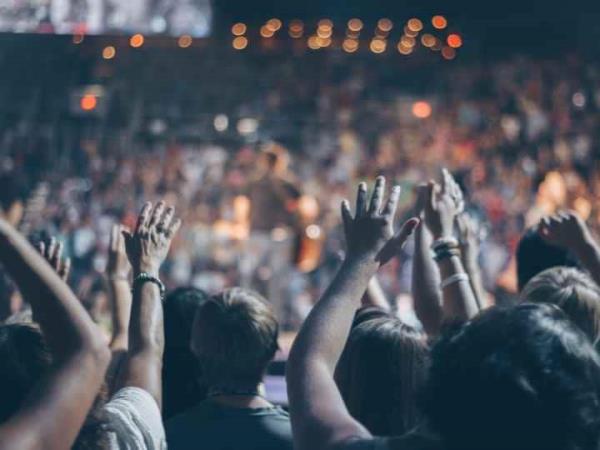 一分钟介绍“新八戒大厅正版微信金花房卡”房卡详细使用教程