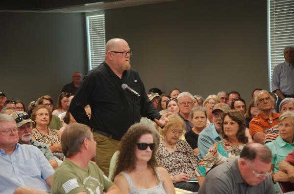 电力公司的抢地计划侵犯了我们的权利