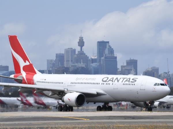 尽管存在分歧，众议院民主党人还是通过了警察拨款法案