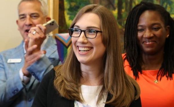 (2分钟教程)微信炸金花链接房卡怎么弄的-链接教程- (2分钟教程)微信炸金花链接房卡怎么弄的-链接教程-