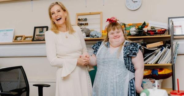 推荐一款”哥哥打大A怎么能来好牌”其实确实有挂