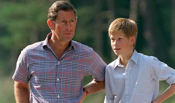 全渠道了解“狂飙大厅金花房卡”获取房卡教程