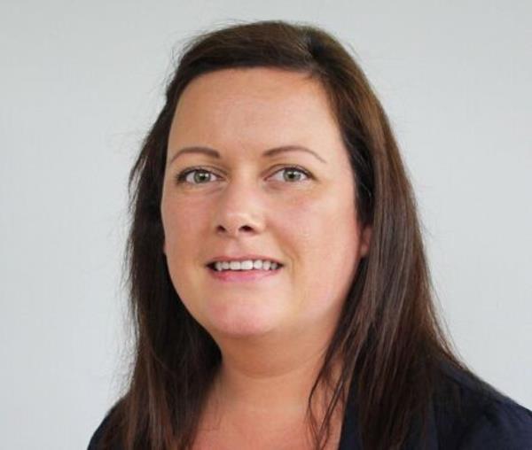 必备教程“微信群玩炸 金花房卡如何购买充值”详细房卡怎么充值教程