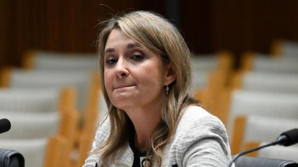 一分钟教大家!微信链接拼三张房卡-购买房卡介绍