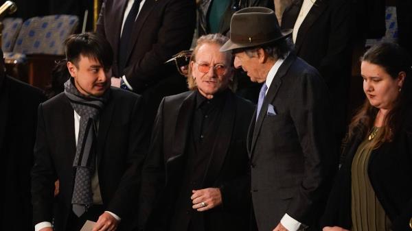 推荐一款“微信拼三张金花房卡在哪购买”详细房卡教程