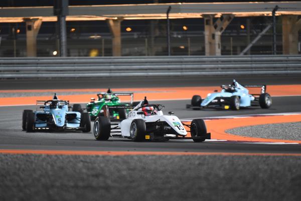 玩家必看教程“网易棋牌开挂神器”(曝光透视必备猫腻)_2