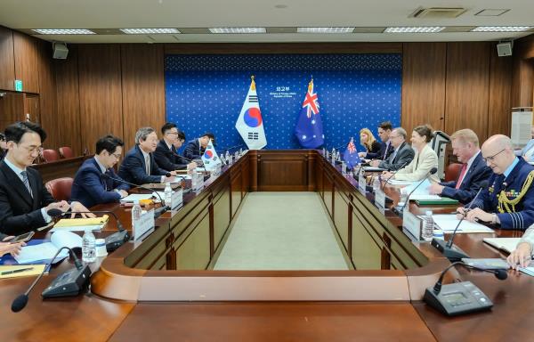 秒懂教程“手机上怎么建房玩炸金花房卡”获取房卡教程